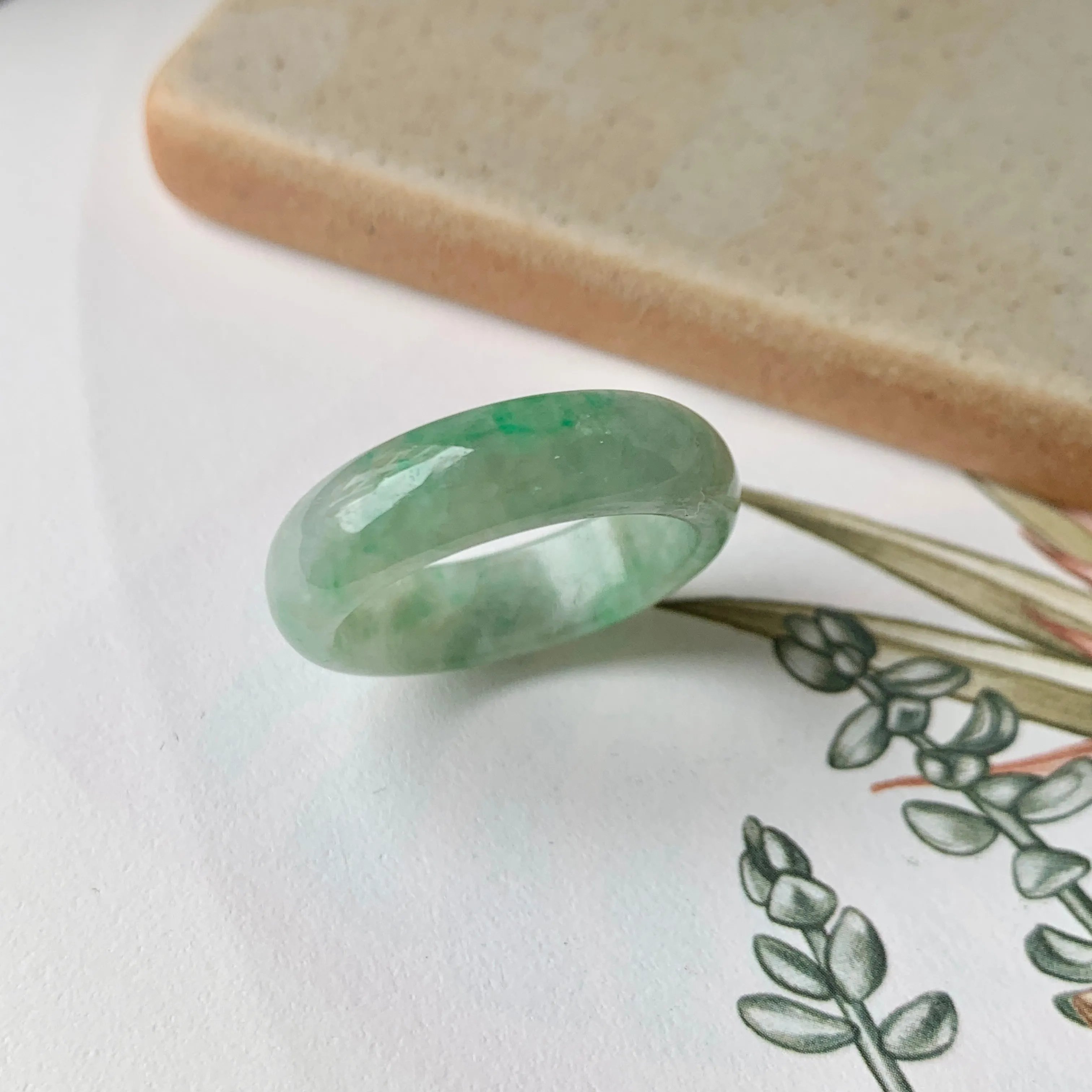 18.9mm A-Grade Natural Floral Imperial Green Jadeite Ring Band No.162144