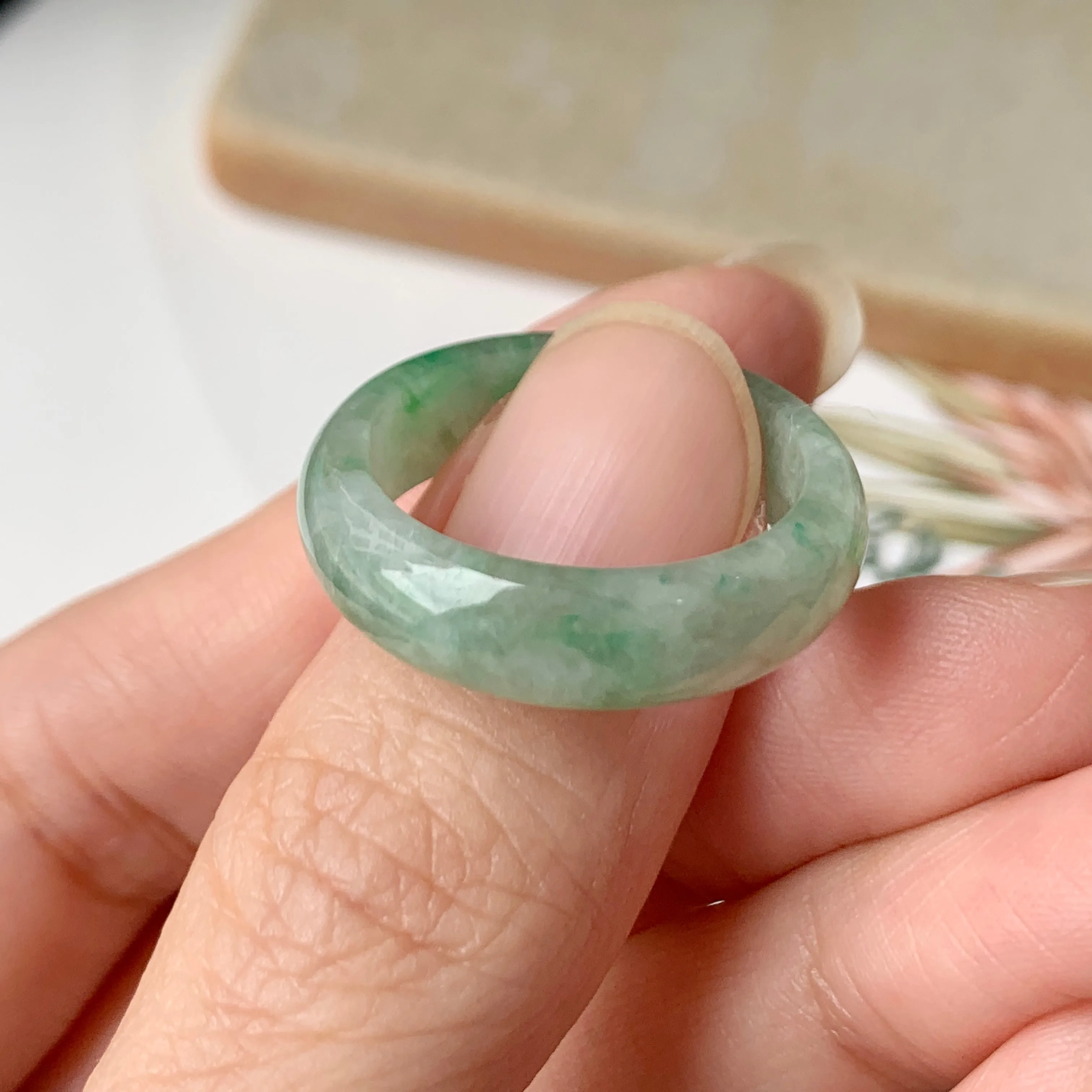 18.9mm A-Grade Natural Floral Imperial Green Jadeite Ring Band No.162144