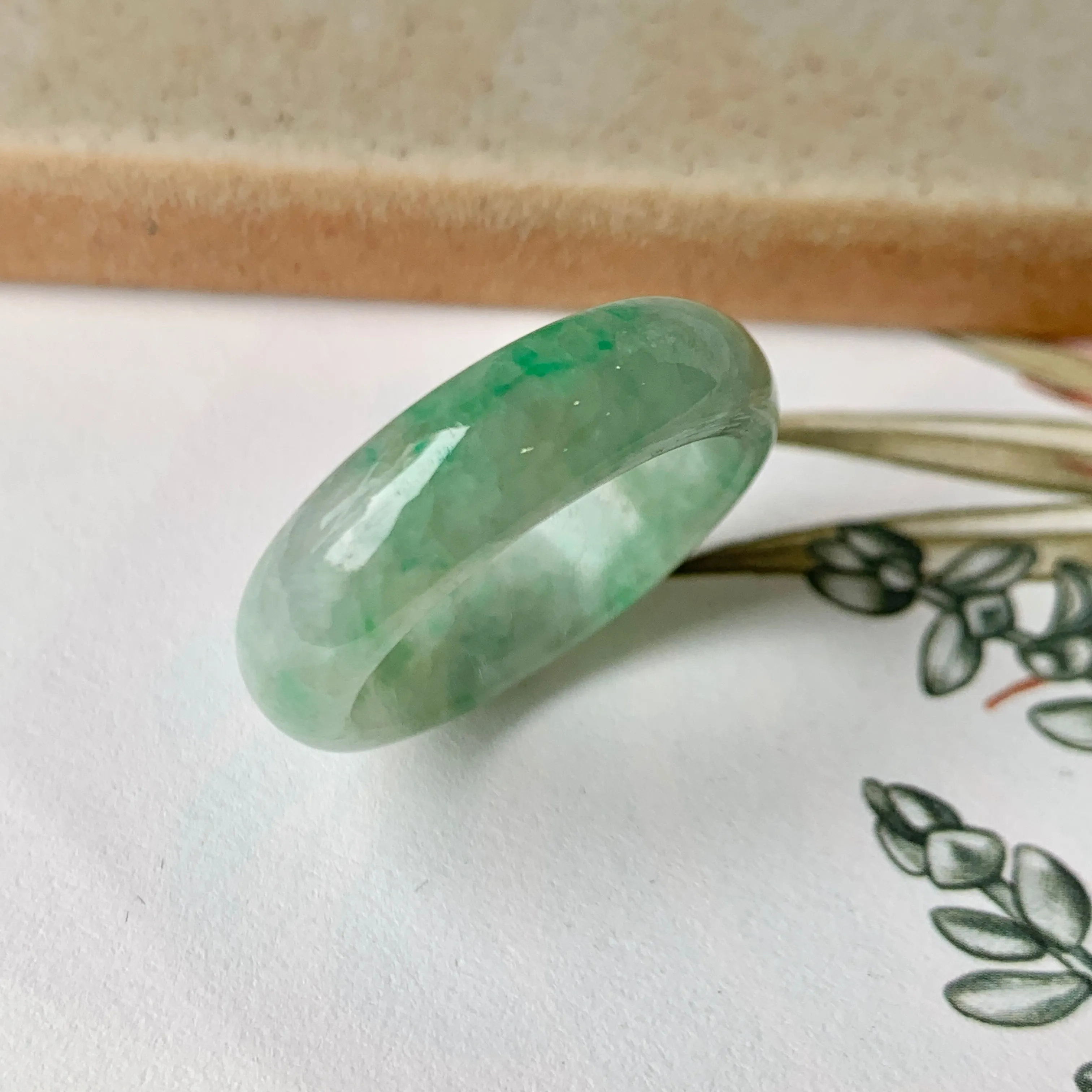 18.9mm A-Grade Natural Floral Imperial Green Jadeite Ring Band No.162144