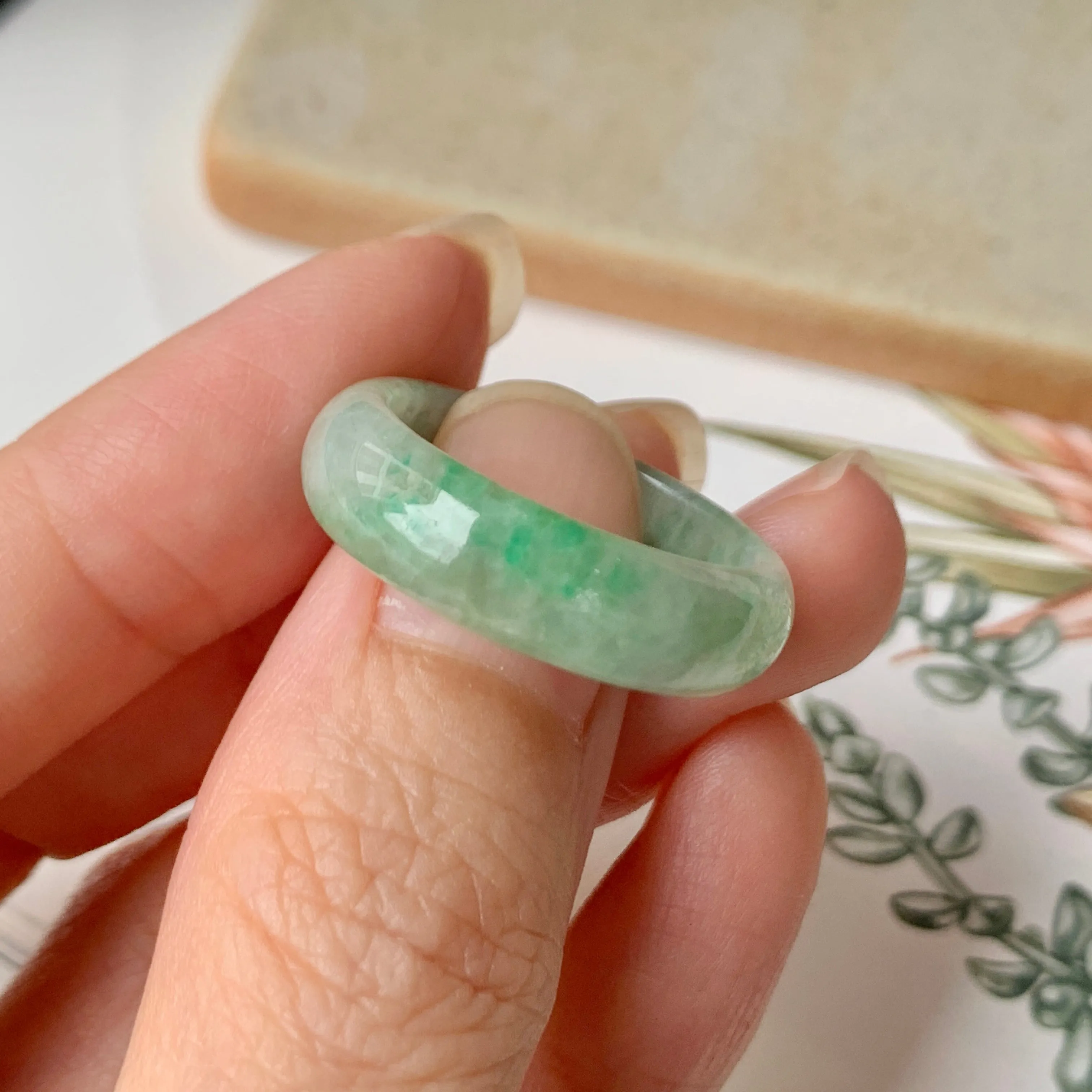 18.9mm A-Grade Natural Floral Imperial Green Jadeite Ring Band No.162144