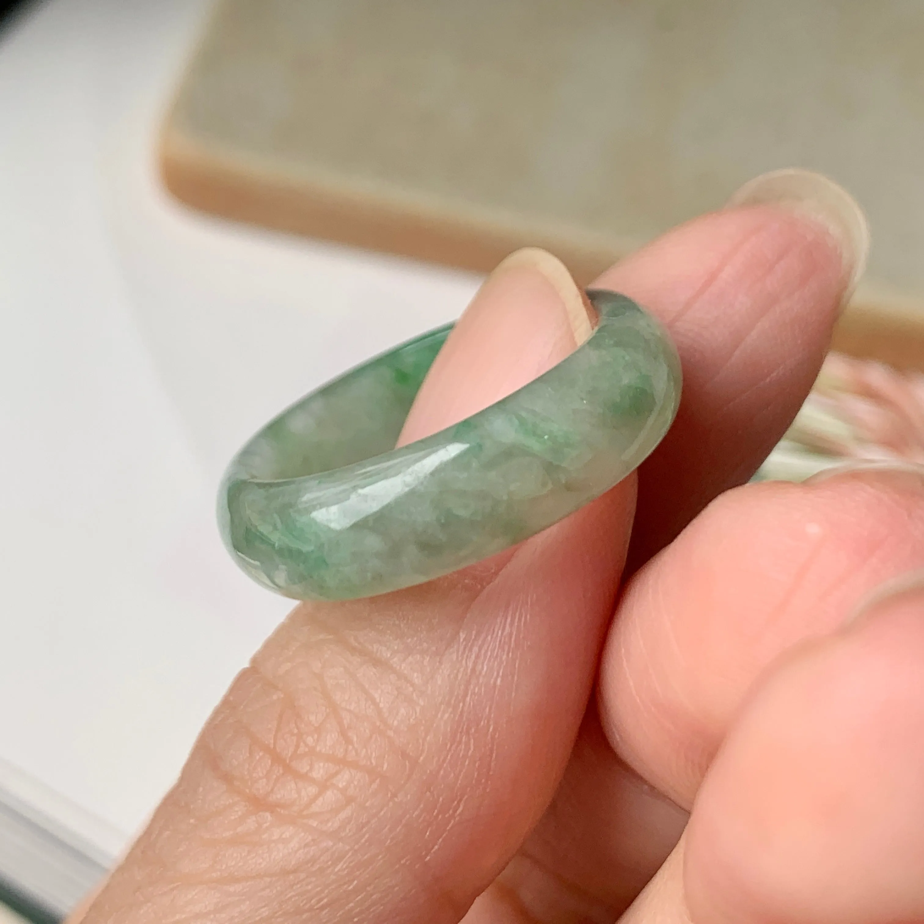 18.9mm A-Grade Natural Floral Imperial Green Jadeite Ring Band No.162144