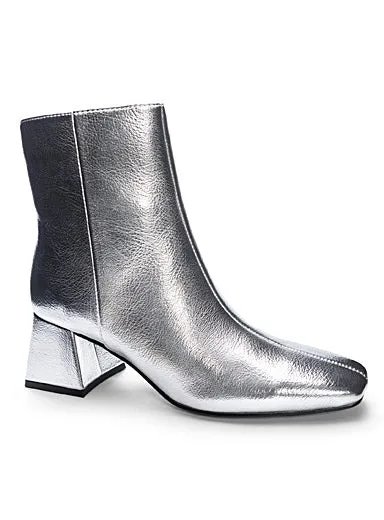 Dreamy Boot (Silver)