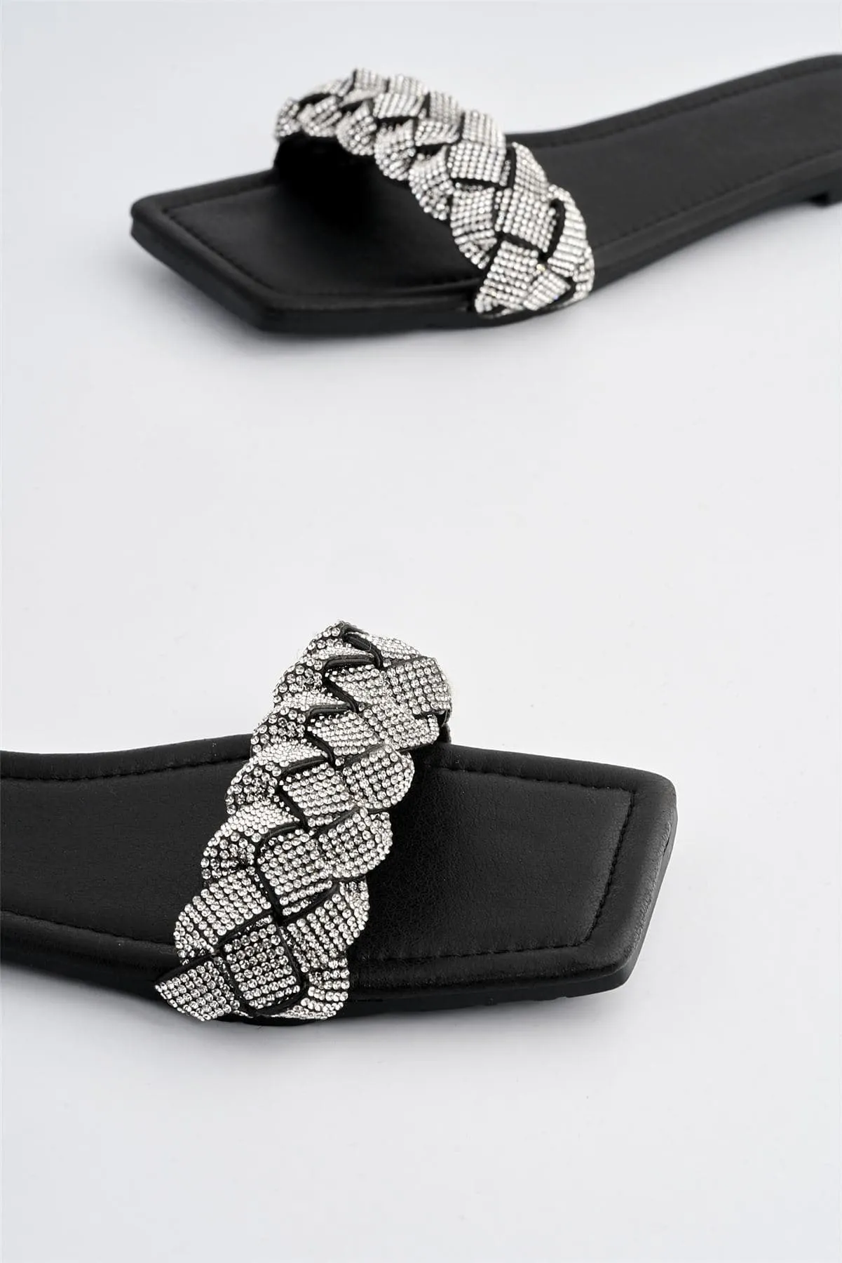 Eleah Diamante Flat in Black