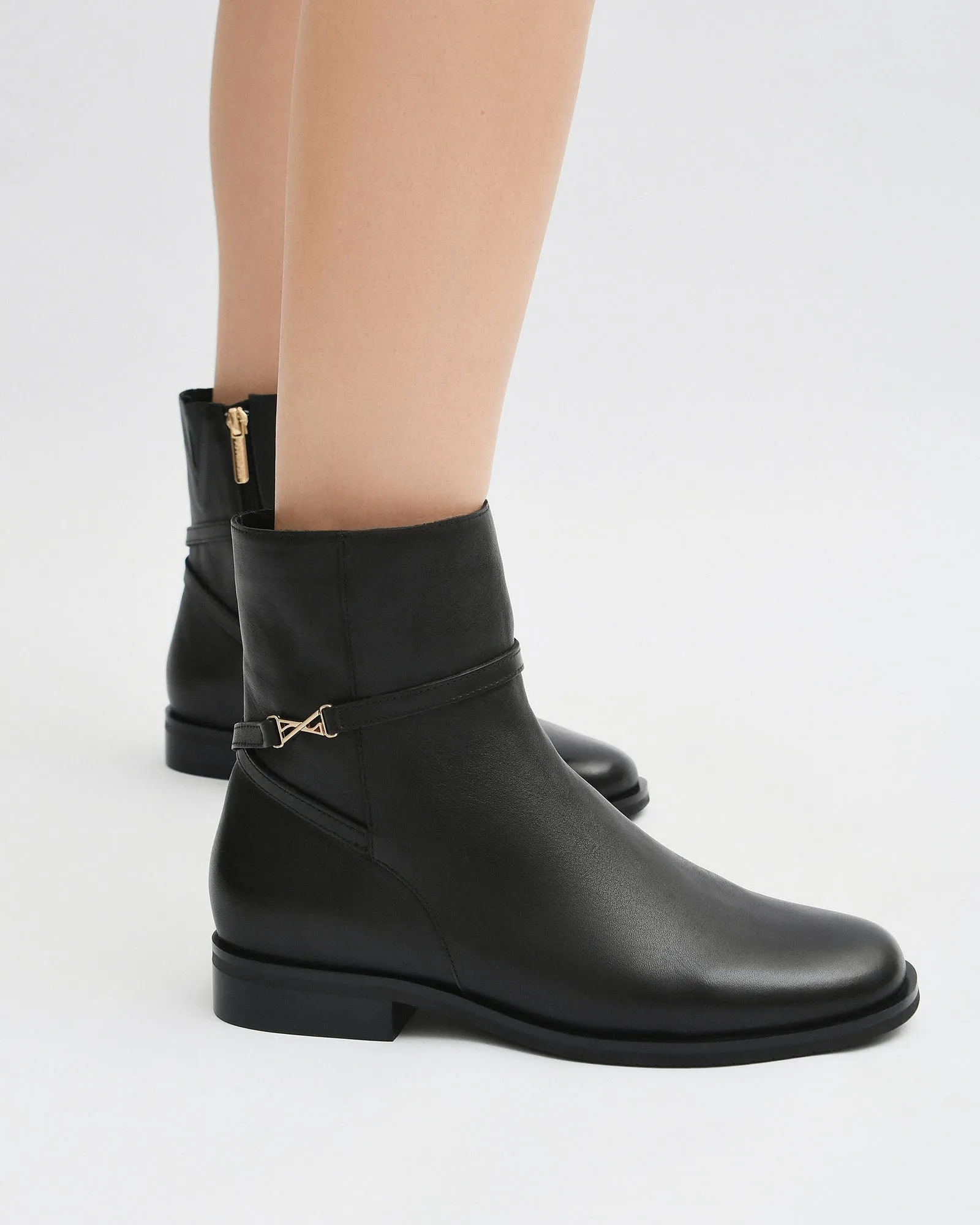 GILBERT FLAT ANKLE BOOTS BLACK LEATHER