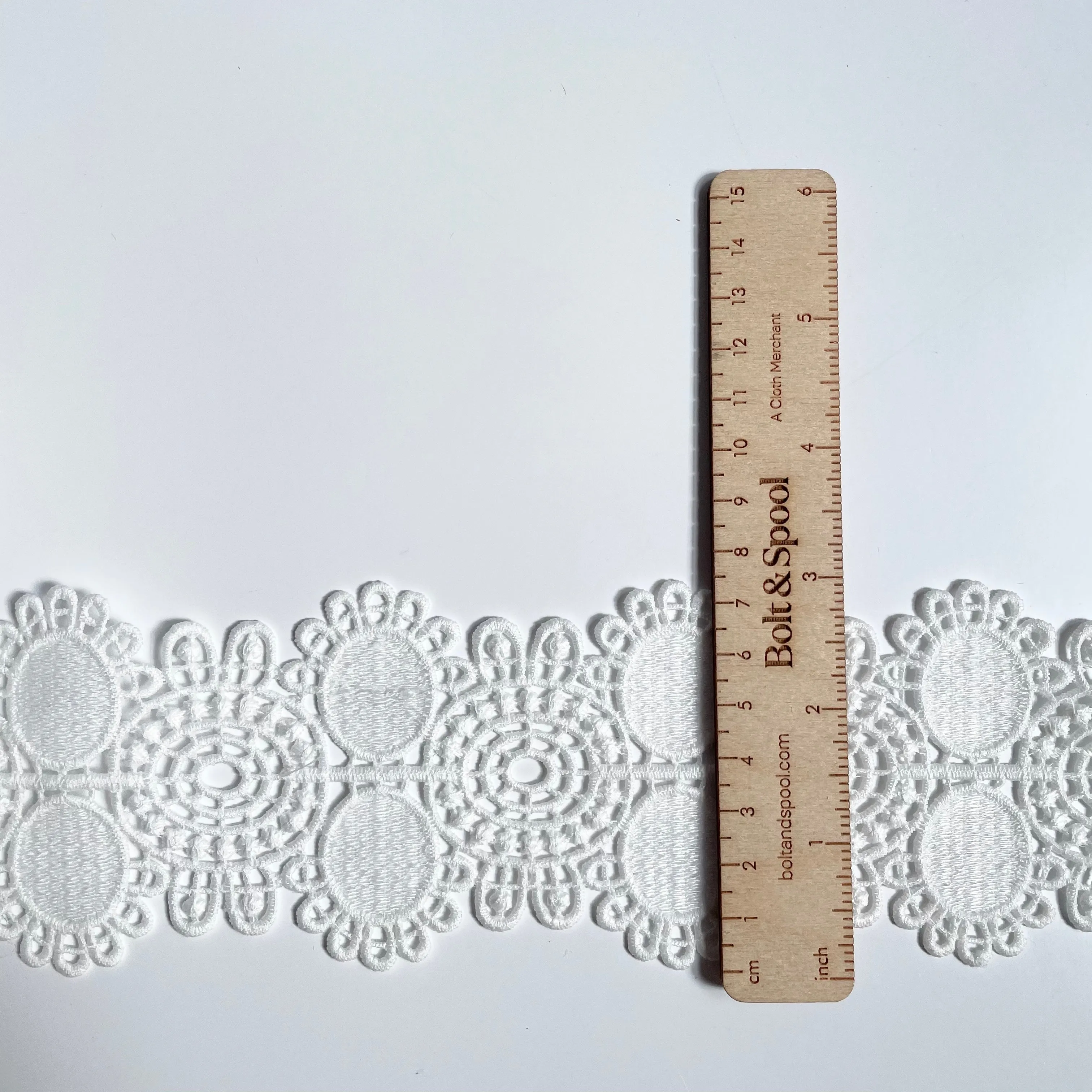 Guipure Lace - Flowers and Ovals White