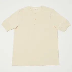 Merz b. Schwanen 207 Short Sleeve Henley - Nature