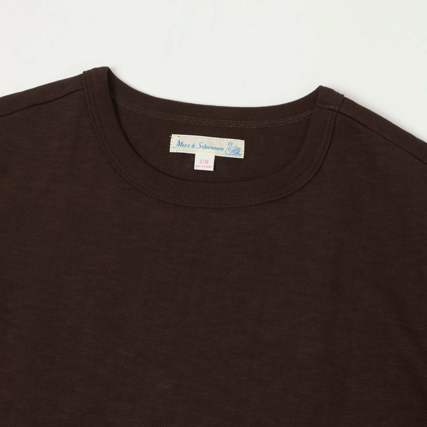 Merz b. Schwanen 215 Classic Crew Neck Tee - Coffee