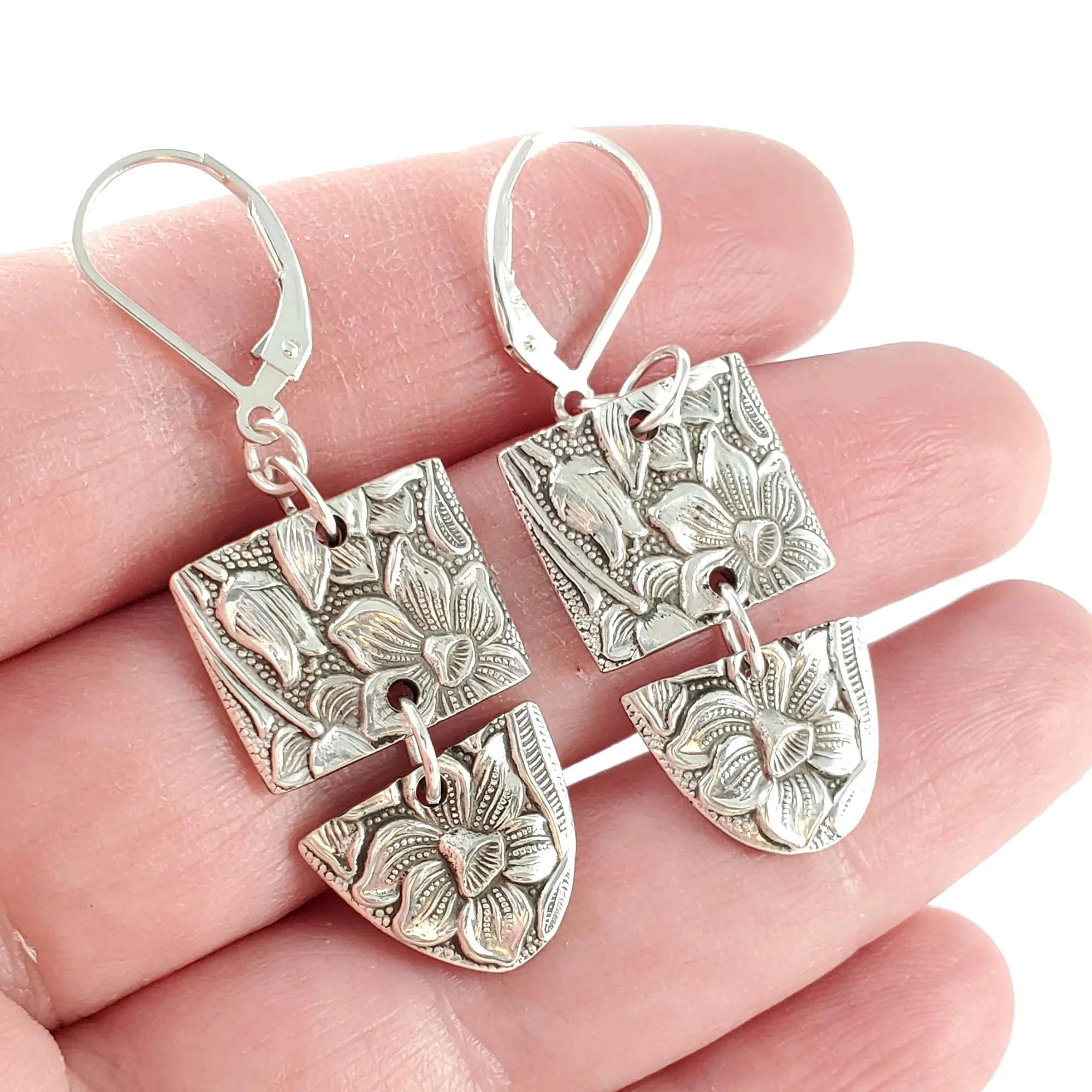 National Silver Narcissus Spoon Swing Earrings