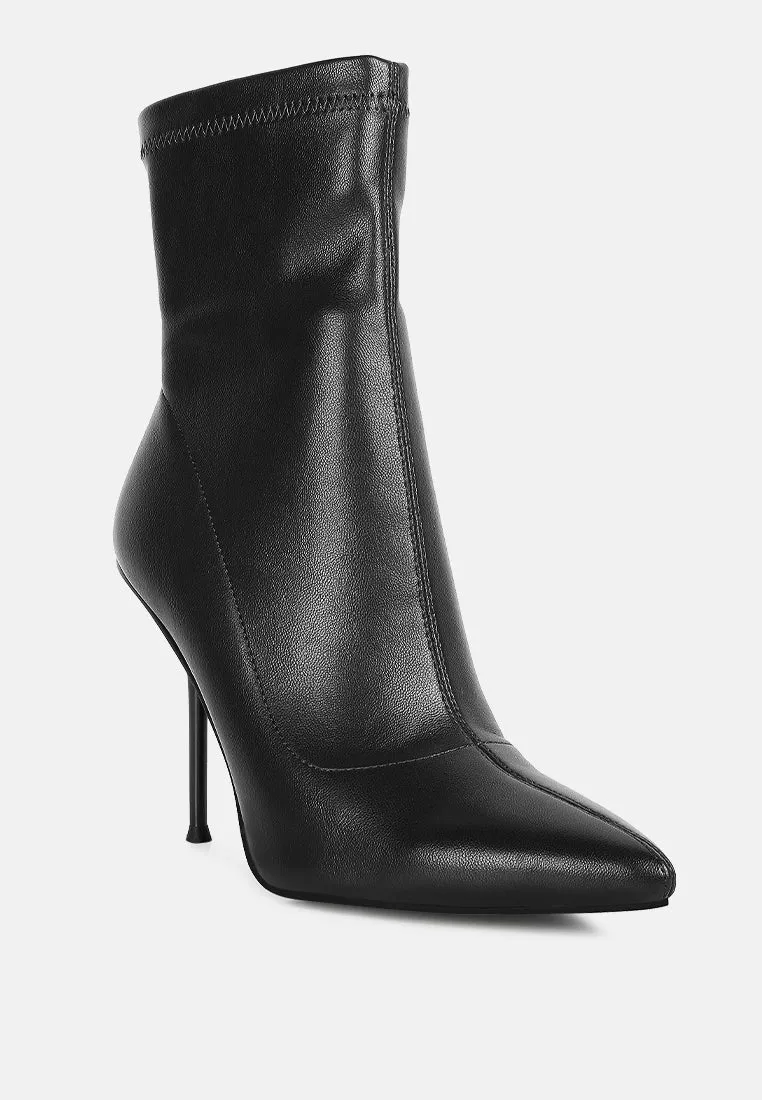 Yolo Ankle Boots By Ruw